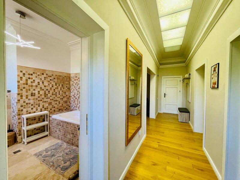 Pajura, Presei, apartament 3 camere deosebit, centrala proprie.