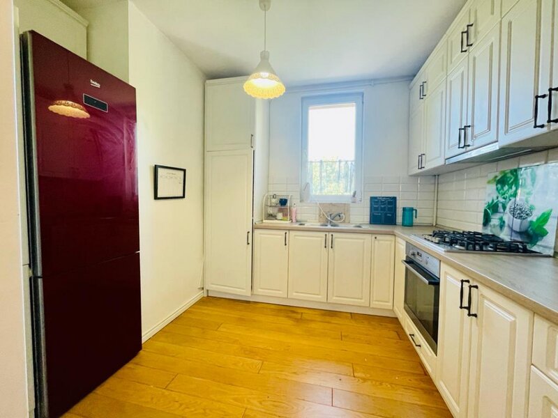 Pajura, Presei, apartament 3 camere deosebit, centrala proprie.