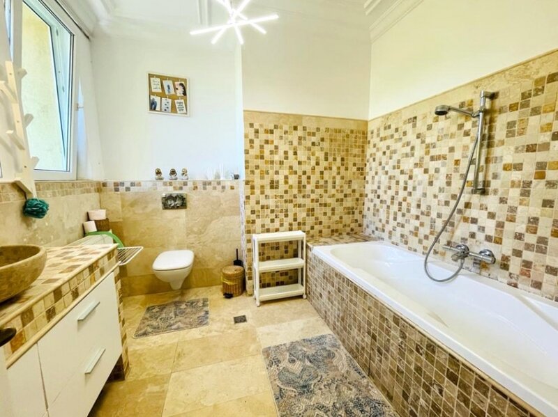 Pajura, Presei, apartament 3 camere deosebit, centrala proprie.