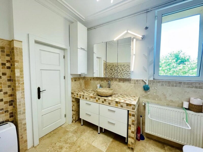 Pajura, Presei, apartament 3 camere deosebit, centrala proprie.